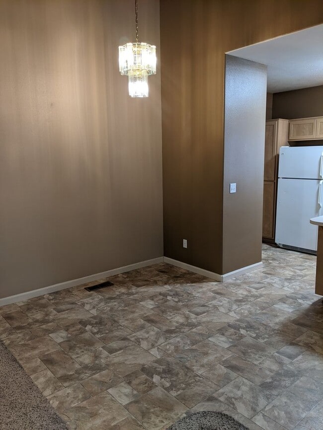 Foto del edificio - Beautiful 3-Bedroom, 2-Bath Duplex On A Corner Lot!