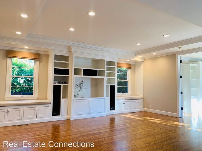 Building Photo - 4 br, 3.5 bath House - 517 Pearl Avenue