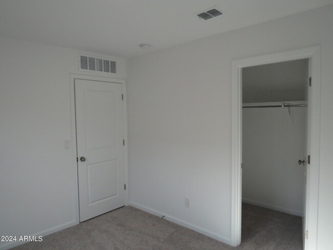 Building Photo - 1456 W Toltec Dr