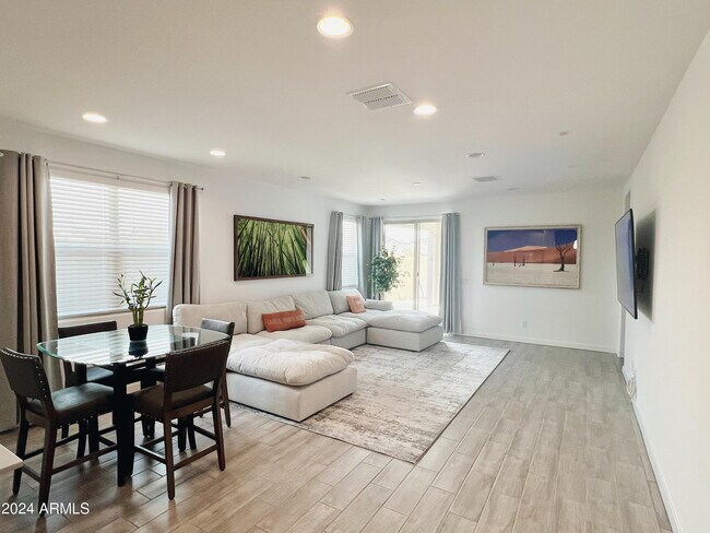 Foto del edificio - 32621 N 21st Ave