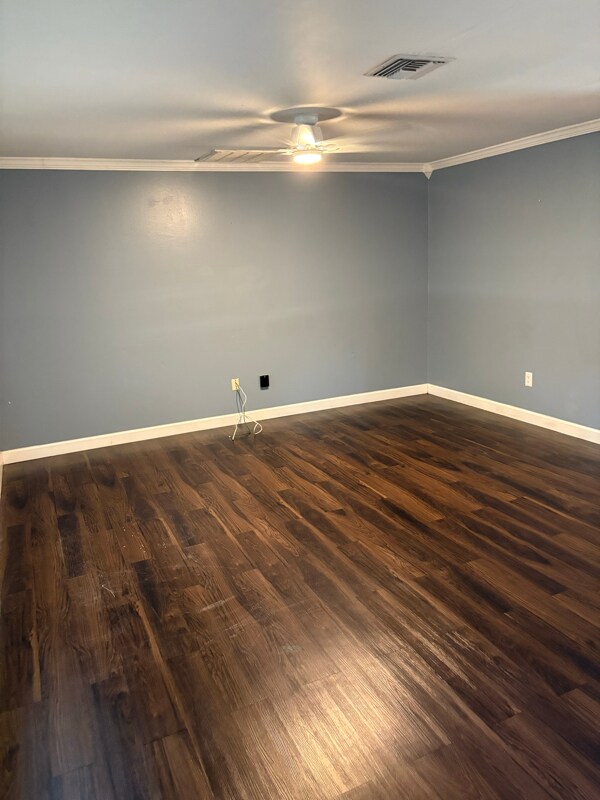 Foto del edificio - 5325 Lake Haven Blvd