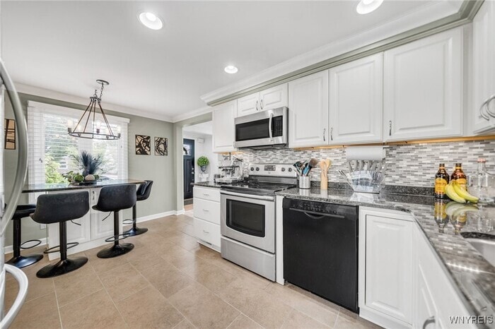 Building Photo - Welcome to this beautifully updated, move-...
