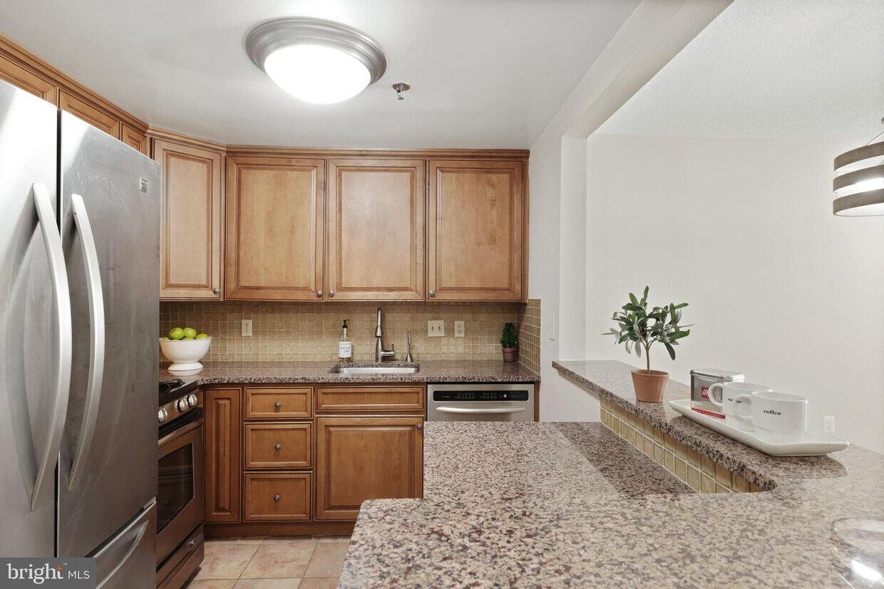 Primary Photo - 4808 Moorland Ln