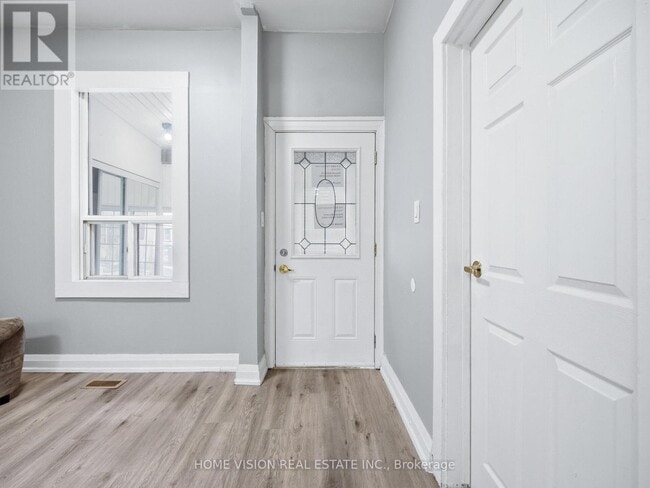 Building Photo - 266 Beach Rd