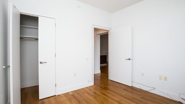 Building Photo - 836 Bergen St