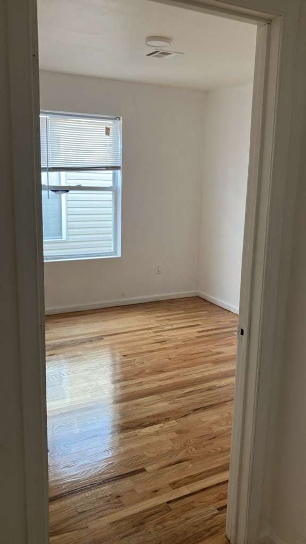 Building Photo - 352/358 Cherry Street