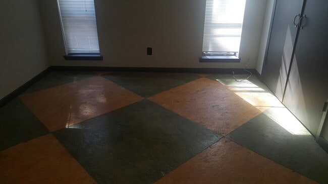 Photo - 663 Watson St House