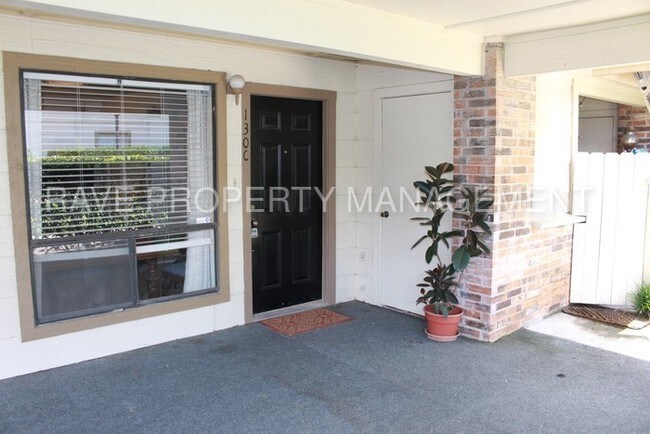 Foto del edificio - 1705 Crossing Pl