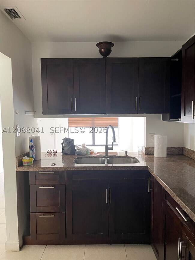 Foto del edificio - 15318 SW 72nd St