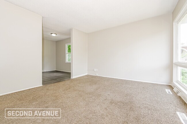 Foto del edificio - 4613 E 45th St