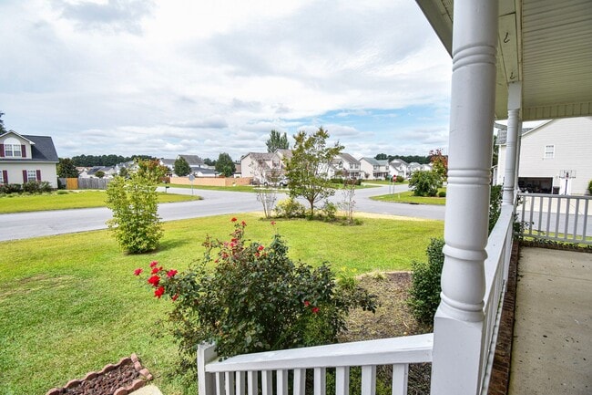 Building Photo - 135 Lenoir Dr