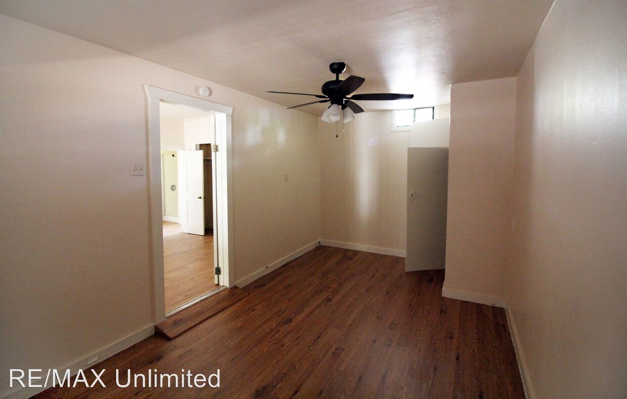Building Photo - 438 S San Ignacio Ave