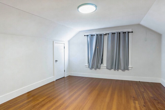 Foto del edificio - 721 N Wood Ave