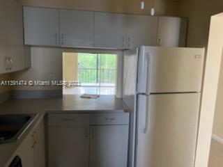 Foto del edificio - 8000 S Colony Cir