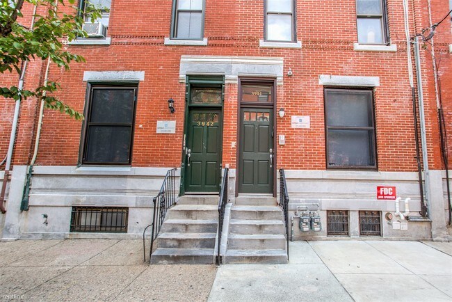 Building Photo - 2 br, 2.5 bath Apartment - 3944 Pine St