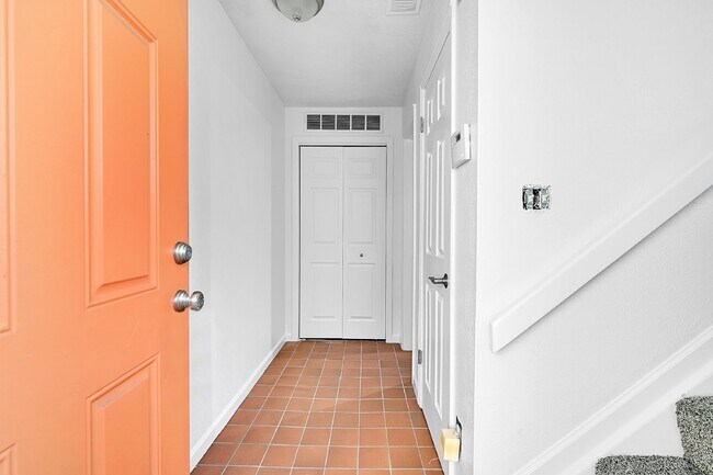 Foto del edificio - $2,390.95, 2 Bed, 1.5 Bath in Boulder with In Unit Laundry