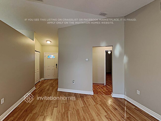 Foto del edificio - 1002 Peachwood Dr