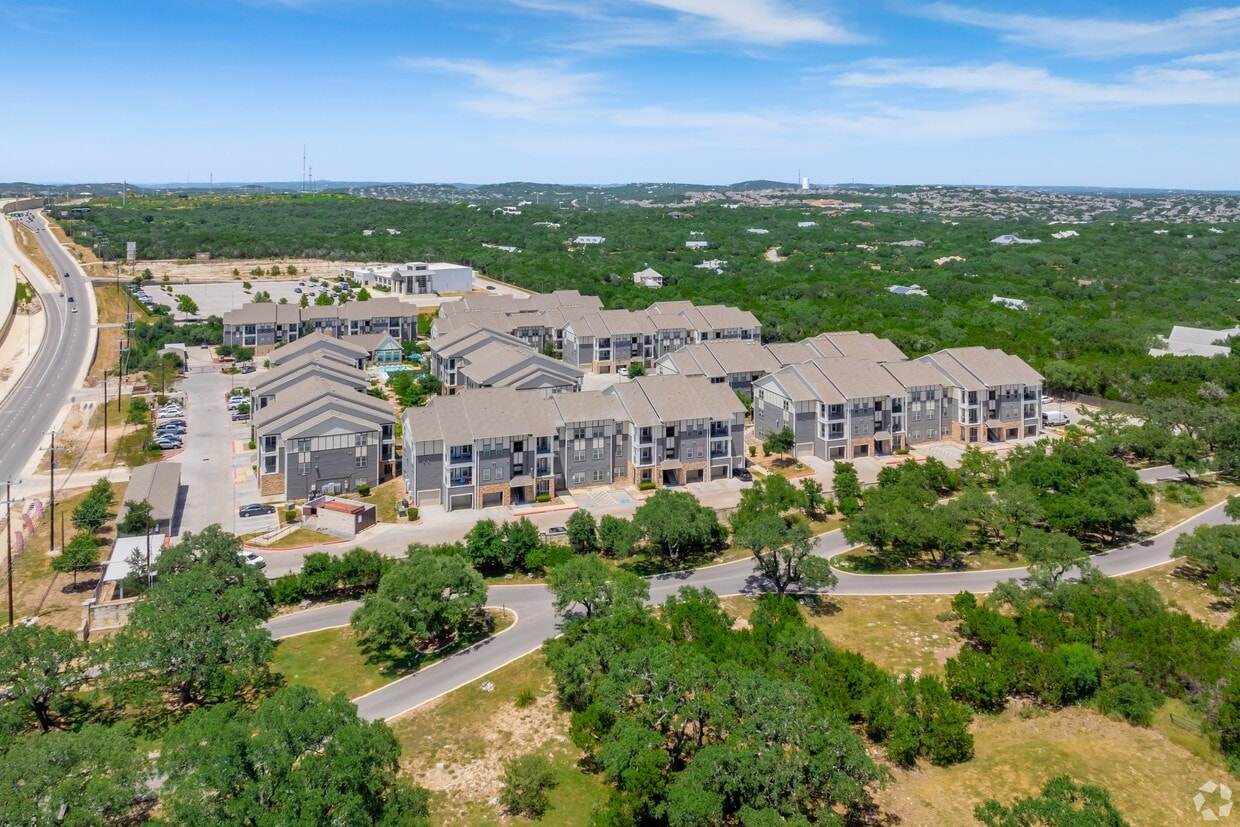 Primary Photo - Encore 281 Apartments