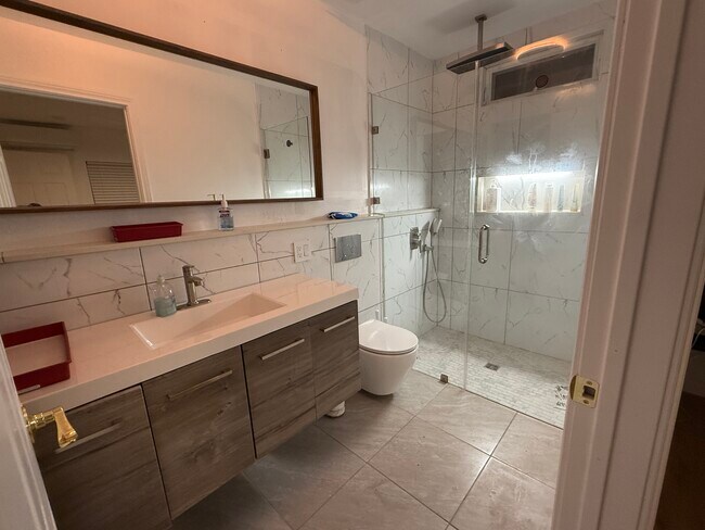 Foto del edificio - Spring Lawson