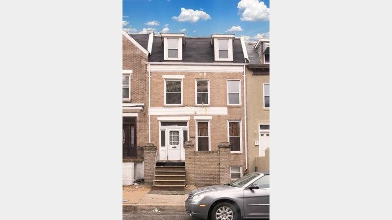 Foto principal - 2449 N Calvert St