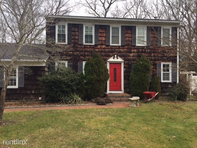 Primary Photo - 3 br, 2.5 bath House - 96 stephen drive