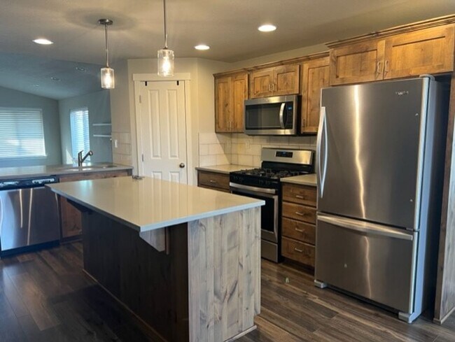 Foto del edificio - Newer home in NW Redmond