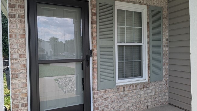 Building Photo - 4704 Whitview Ln