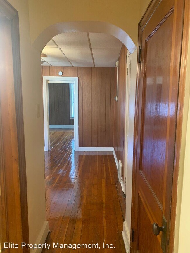 Building Photo - 1 br, 1 bath House - 134 N Newberry St Apt 2