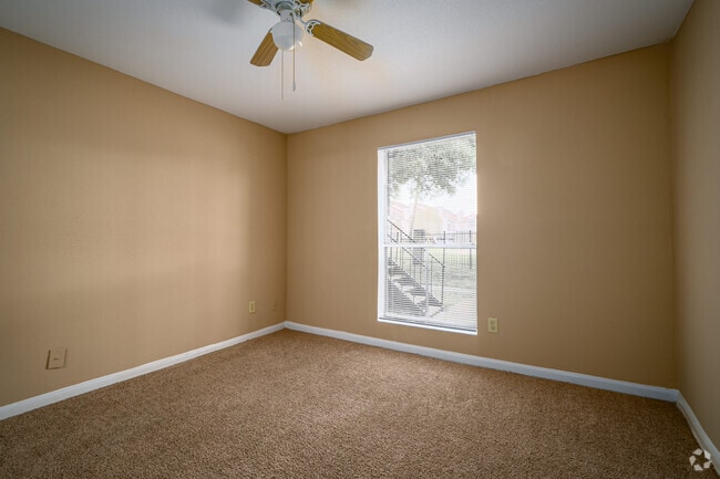 2BR, 2BA - 975SF - Walnut Terrace Apartments