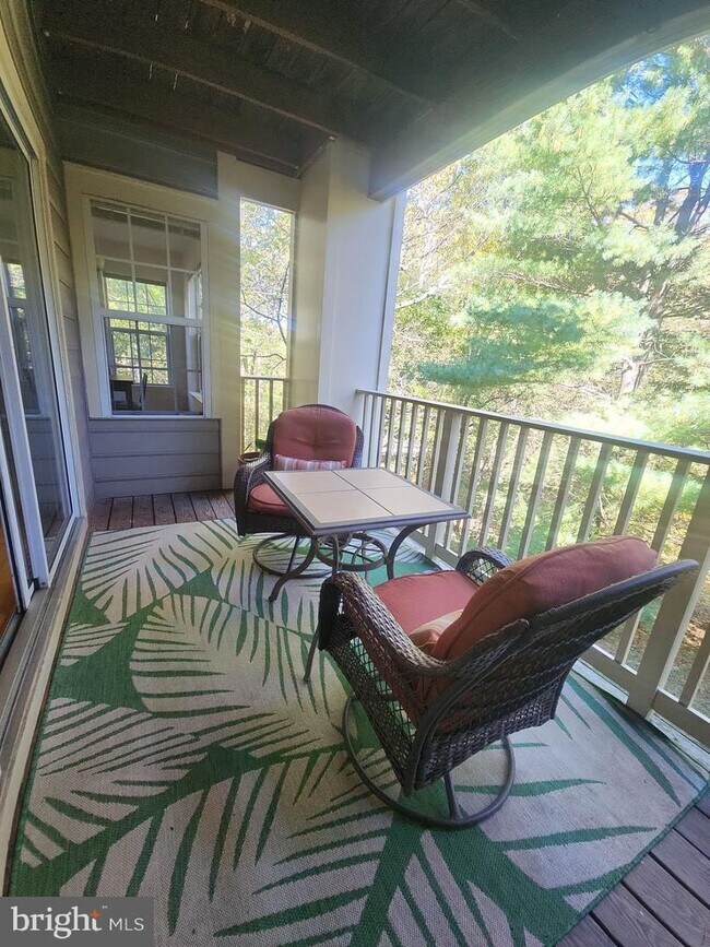 Foto del edificio - 105 Timberbrook Ln