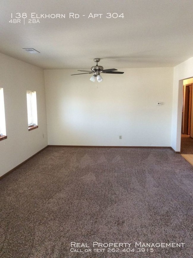 Building Photo - 3rd floor 4 Bedroom Apartment