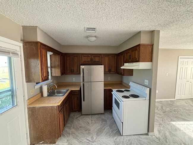 Building Photo - 9356 S 430 Rd