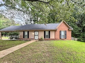 Building Photo - 3772 Beckman Dr