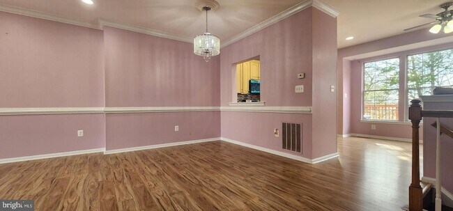 Building Photo - 3001 Cahill Ln