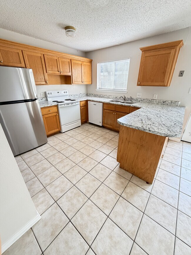 Building Photo - 1207 Canal St