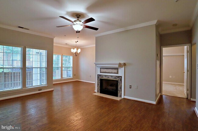 Building Photo - 4139 Fountainside Ln
