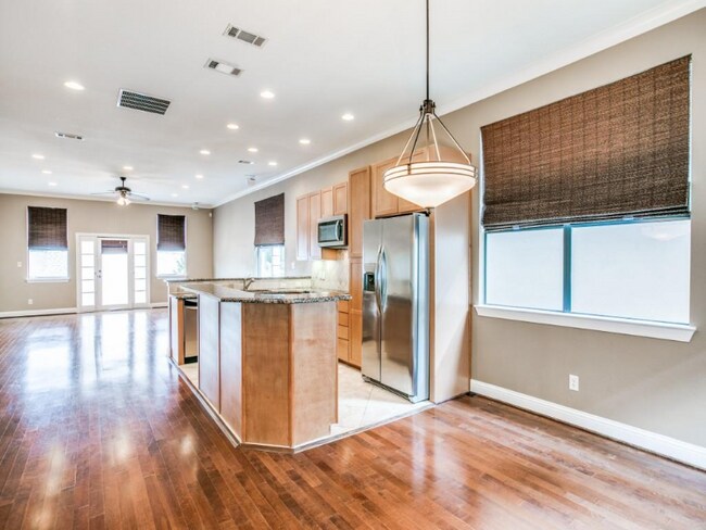 Foto del edificio - 3615 Edgar Pl