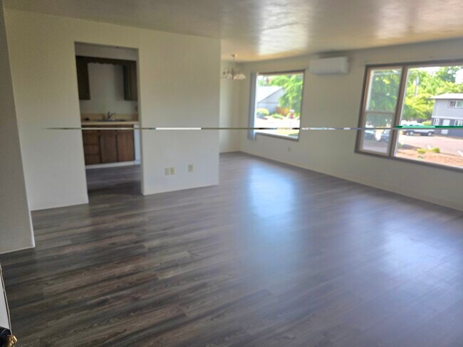 Foto del edificio - 319 Ecols St S