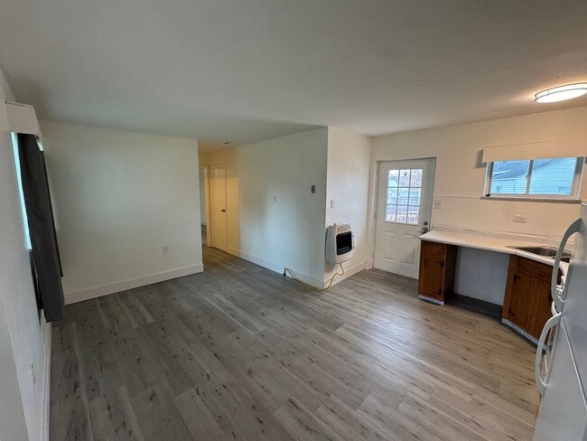 Building Photo - 4813 Sayre Ave