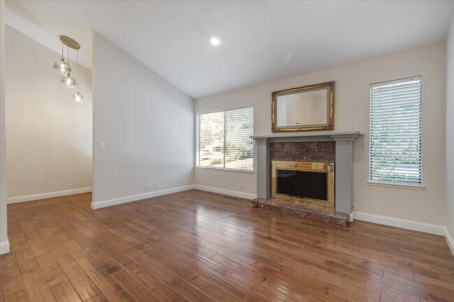 Foto del edificio - 515 Clearview Dr