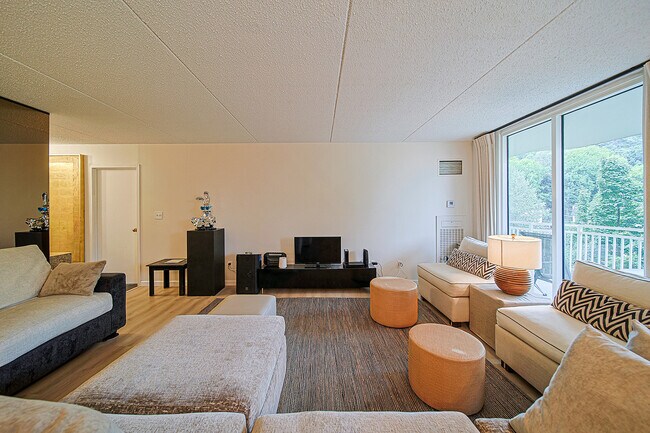 Foto del edificio - 1077 River Rd