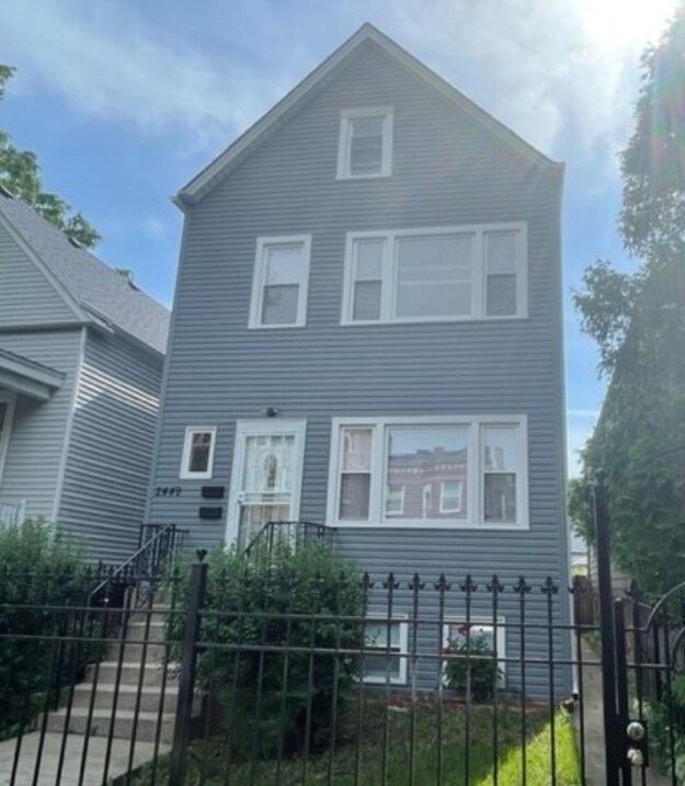 Foto del edificio - 2449 N Lawndale Ave