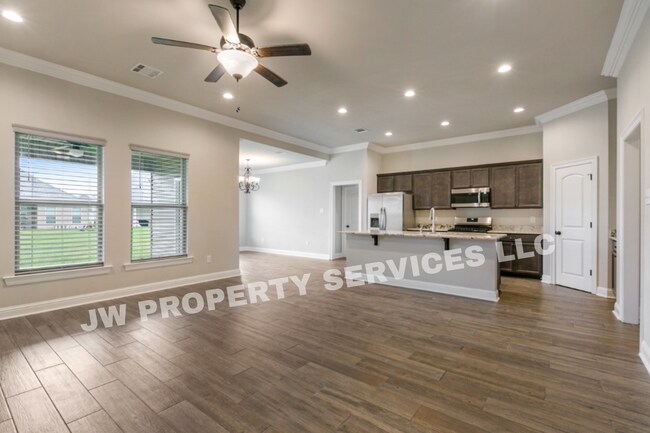 Building Photo - 612 Claiborne Trails Dr