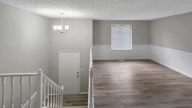 Building Photo - 5925 Sierra Dr NW