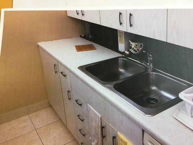 Kithcen - 19296 Lyons Rd