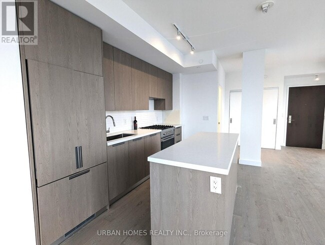 Photo du bâtiment - 160 Kingsway Crescent