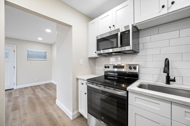 Interior Photo - 140 East Davis