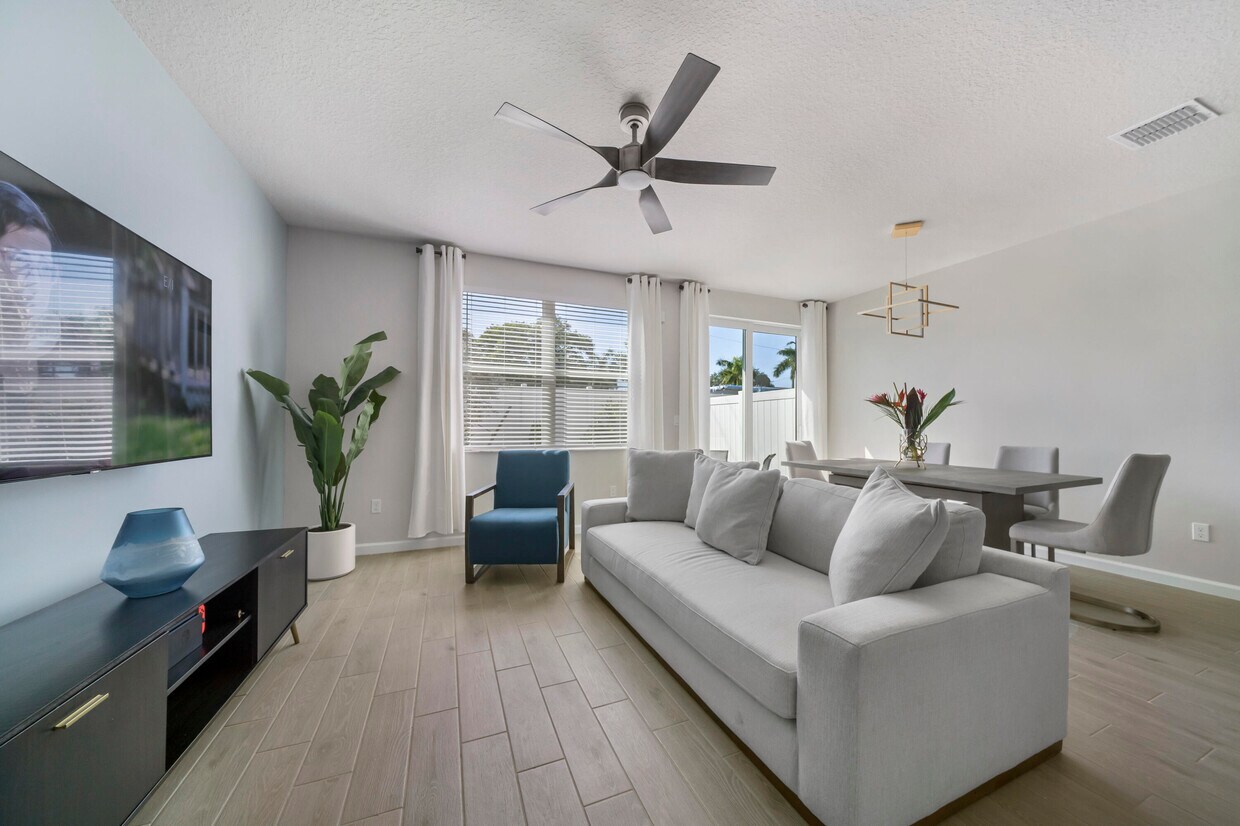 1676 Lindley St, Riviera Beach, FL 33407 Townhome Rentals in Riviera