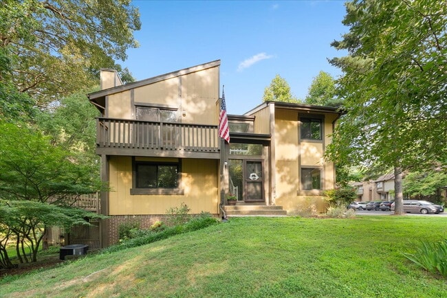 "Luxurious Reston Retreat: Spacious 2400 S... - "Luxurious Reston Retreat: Spacious 2400 S... Apartment