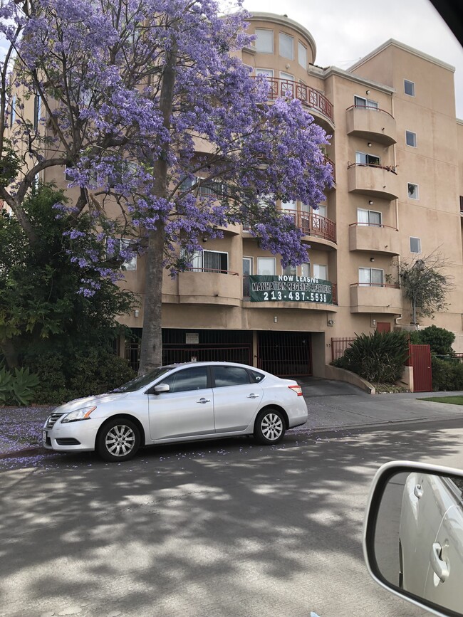 front building - Manhattan Regency